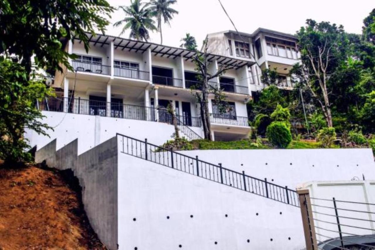 Medhani Kandy Luaran gambar