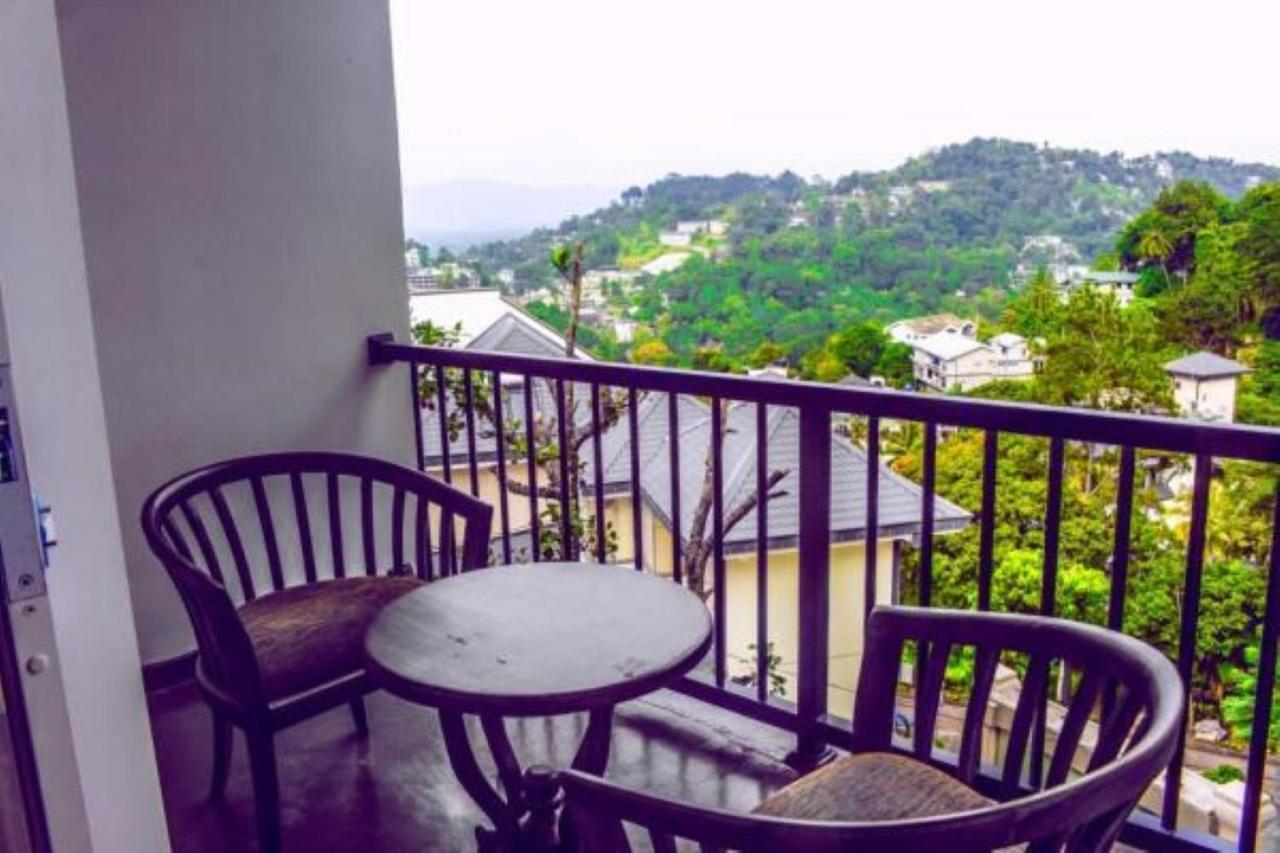 Medhani Kandy Luaran gambar